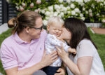 Familienfotos in der Natur_Familienfotos zu Hause